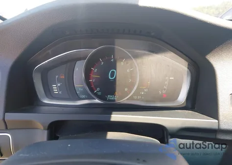 2015 Volvo S60 T5 Premier z USA, uszkodzony, nr VIN YV140MFB6F1308093